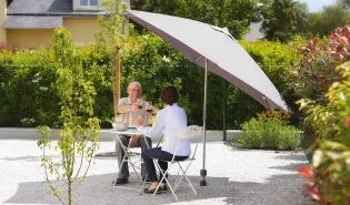 Pourquoi choisir un parasol déporté ?
