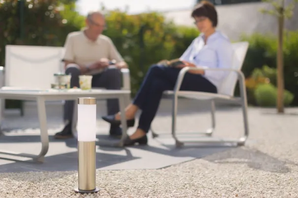 Borne solaire pour terrasse