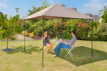 Fixation stable pour tonnelle de jardin, sans dalle ni pied visible, pour salon de jardin dégagé