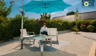 Pourquoi et comment utiliser un parasol au printemps ?