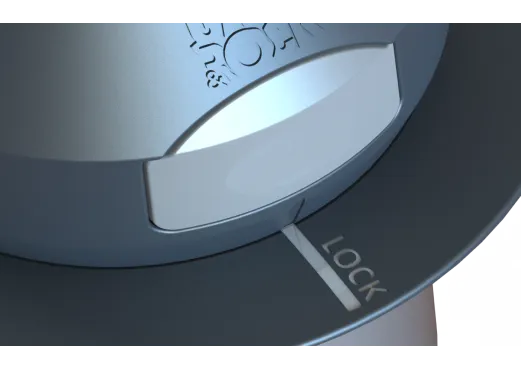 gros plan sur le système lock permettant de faire pivoter un parasol incliné sans le desserrer, réglage fluide et sécurisé